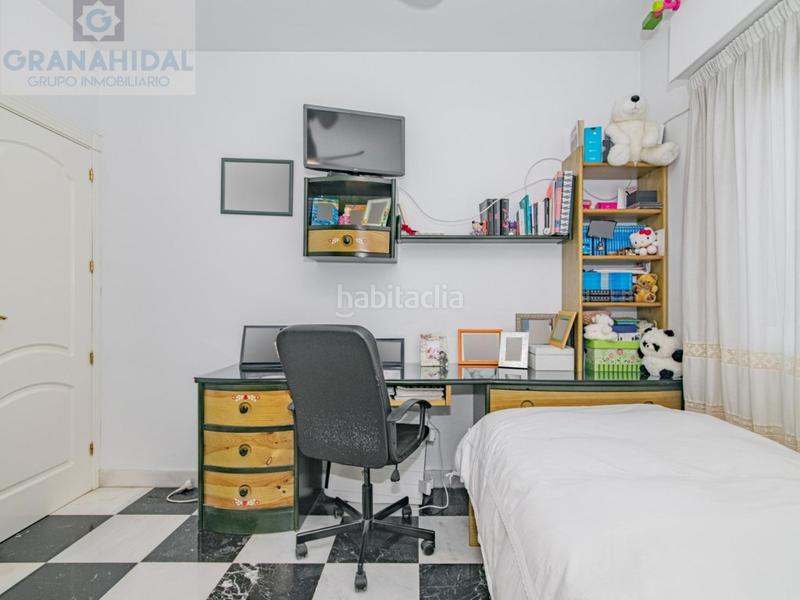 Foto 0686a992-fb68-4dd1-b0c0-a46b5a5f9d27. Casa  con local vivienda en Maracena