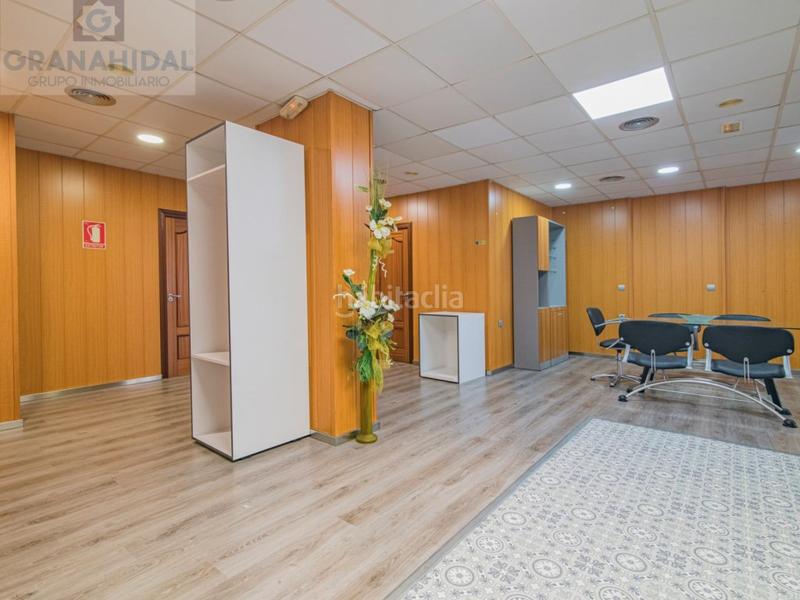 Foto 857c0947-2028-47ac-a859-d9d0f28125d9. Casa  con local vivienda en Maracena