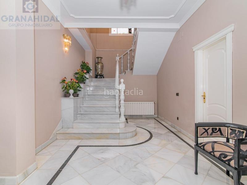 Foto fed79a2a-a5b5-4281-86f5-266cbfe1580f. Casa  con local vivienda en Maracena