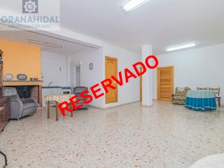 Maison jumelée à Cogollos de la Vega. Casa en venta en cogollos vega,