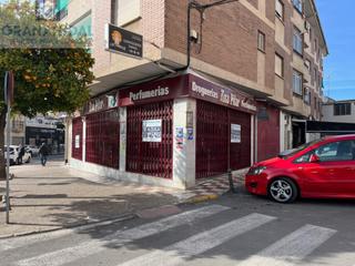 Lloguer Local Comercial a Albolote. Amplio local en la mejor zona comercial de albolote