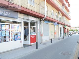 Business premise in Albolote. Venta de local comercial de 110m2 en albolote zona centro