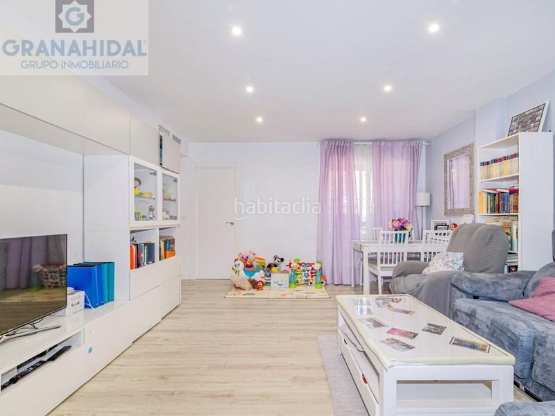 Foto 4632a7c8-a360-4972-aa25-333a09766764. Piso venta de piso zona barrio La Cruz en La Cruz Granada