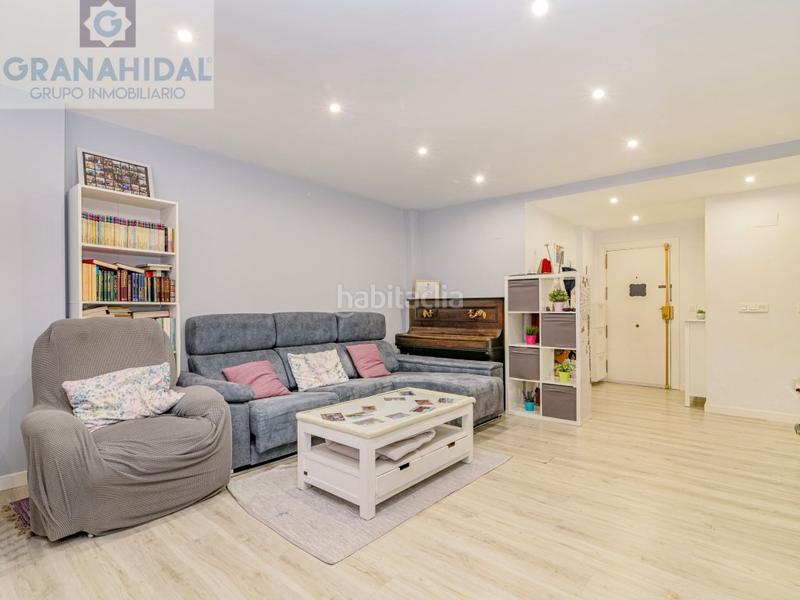Foto 9159c3f6-3db1-4bb1-a173-fde49791d67d. Piso venta de piso zona barrio La Cruz en La Cruz Granada