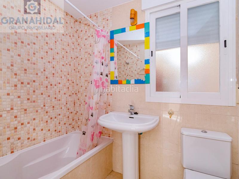 Foto d7f93092-4758-40e7-b797-c27f6afa4a89. Piso venta de piso zona el chaparral en Albolote