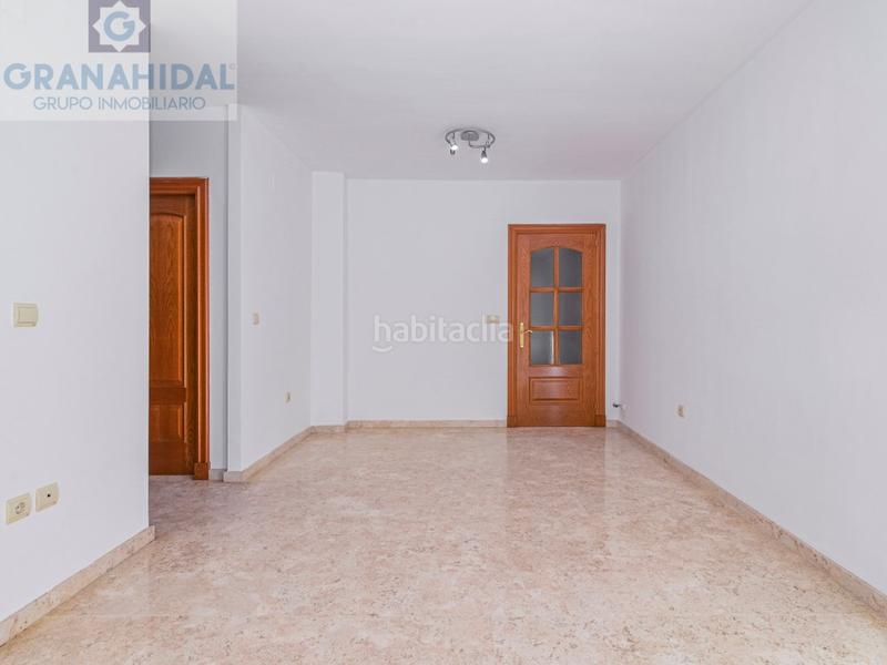 Foto ec45947b-5f64-4bec-9be4-1d66ed82a0fb. Piso venta de piso zona el chaparral en Albolote