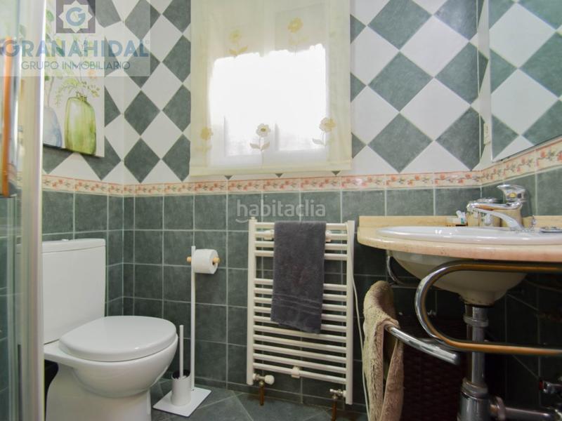 Foto c4954322-440b-4601-a5db-9fb06f18bf4f. Chalet  en urb. el torreon en Albolote