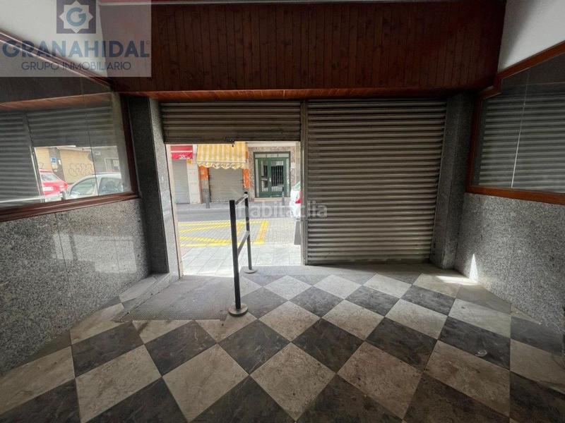 Foto 759d3ff8-4b1a-4251-9063-f61dd055eec0. Lloguer local comercial a calle doctor burgos canals 10 a Albolote