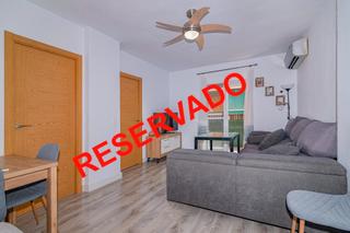 Etagenwohnung in Calle vicente aleixandre 13. Gran piso en el centro de albolote