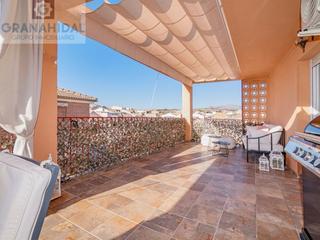 Dachwohnung in Calle puerto rico 8. Atico en albolote zona ayuntamiento