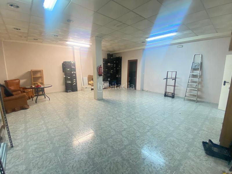 Foto 41e6d2df-8fd8-4565-bb9b-54858f59d240. Local commercial dans calle calle nueva de jardines 14 dans Albolote