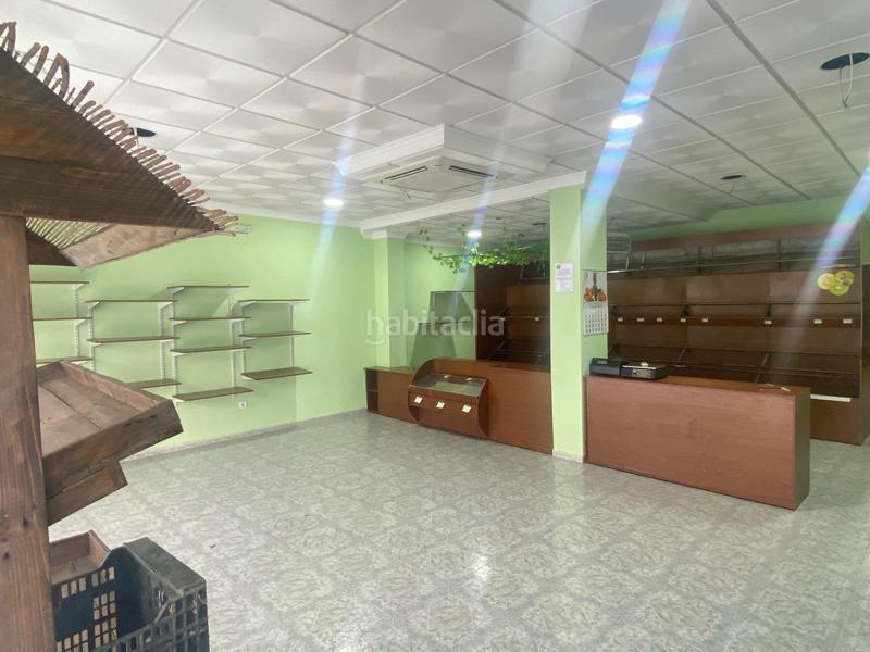 Foto bc309079-88cf-40f4-8771-ae8f6aba77bd. Local commercial dans calle calle nueva de jardines 14 dans Albolote