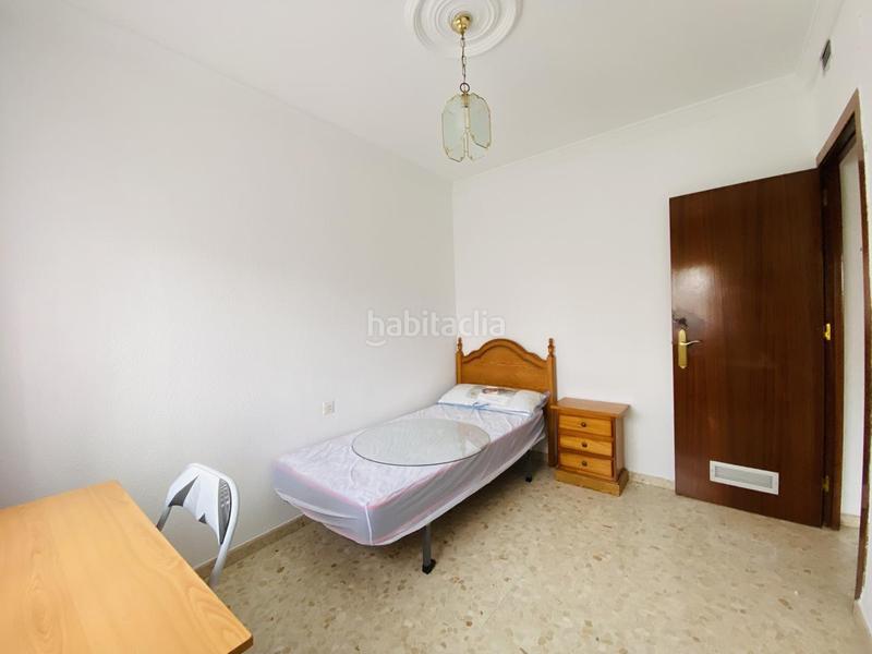 Foto 449c5797-5f80-4211-965f-d51bef142cfd. Alquiler piso estudiantes!! piso de 4 dormitorios en calle san rómulo en Granada