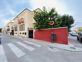 Casa adossada a Purchil. Vivienda unifamiliar en purchil de 213m2