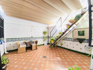 Casa adossada  Santa herminia. Casa con patio, 3 dormitorios en calle santa herminia