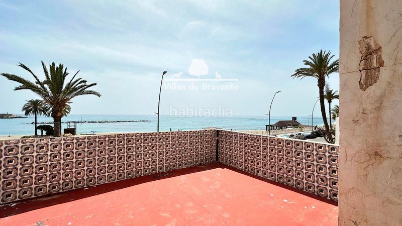Foto 4415700d-d46d-4c64-9bef-e423b47344f5. Casa alegre y luminosa casa frente al mar. en primera línea de playa . en Garrucha