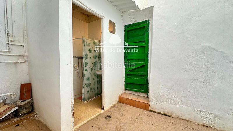 Foto a83b6734-25f4-4c0d-bb02-b27b67cd6457. Casa alegre y luminosa casa frente al mar. en primera línea de playa . en Garrucha