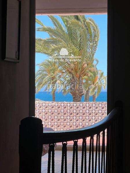Foto add3b65b-c5be-47b2-aafd-483d527e8e0c. Casa alegre y luminosa casa frente al mar. en primera línea de playa . en Garrucha
