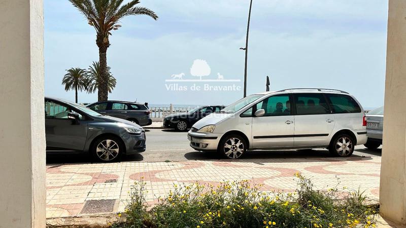 Foto fc85e527-7f79-454f-b5e7-13be454aec84. Casa alegre y luminosa casa frente al mar. en primera línea de playa . en Garrucha