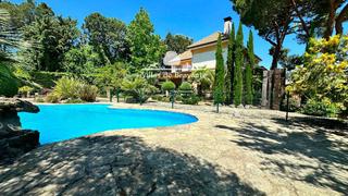 Xalet a Parque de la Coruña-Las Suertes. Maravilloso chalet independiente en colonia san antonio