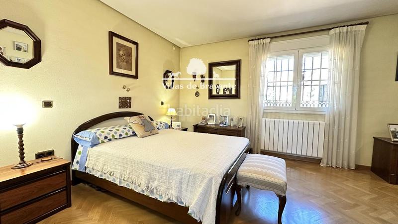 Foto c900f09b-7f73-481f-bf25-6ecd5ebba89f. Chalet maravilloso chalet independiente en colonia san antonio en Galapagar