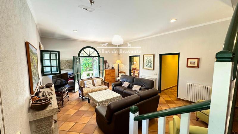 Foto 09203c1d-cc4e-469b-92cd-aa80df759fe6. Chalet avec chauffage parking piscine dans Hoyo de Manzanares