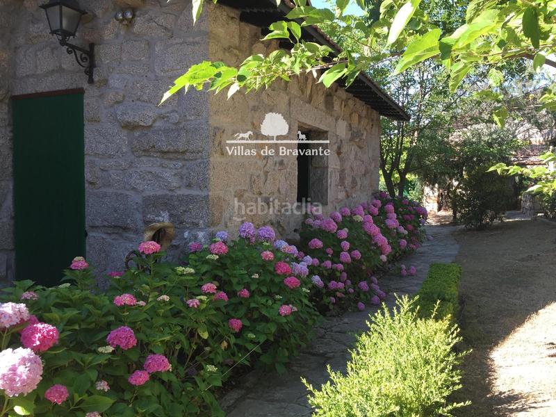 Foto 2375a77a-a47a-4478-9679-222ba02f74d0. Chalet avec chauffage parking piscine dans Hoyo de Manzanares