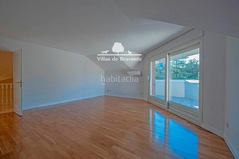 Foto 0344c1ec-bd9b-475b-abcf-2d4b5f67bda3. Chalet mit heizung parking pool in Prado Largo Pozuelo de Alarcón