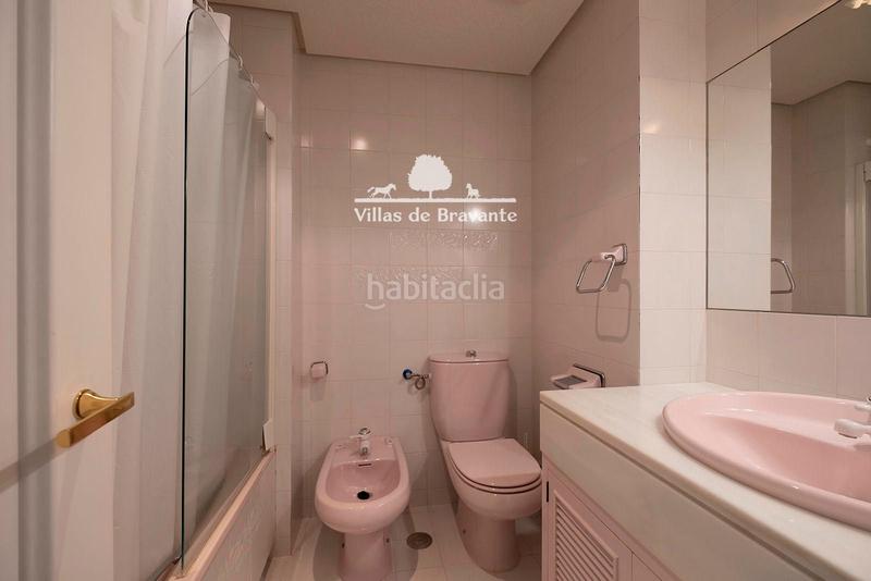 Foto 12e33346-312d-43f1-b54f-5cae29aa136c. Chalet mit heizung parking pool in Prado Largo Pozuelo de Alarcón