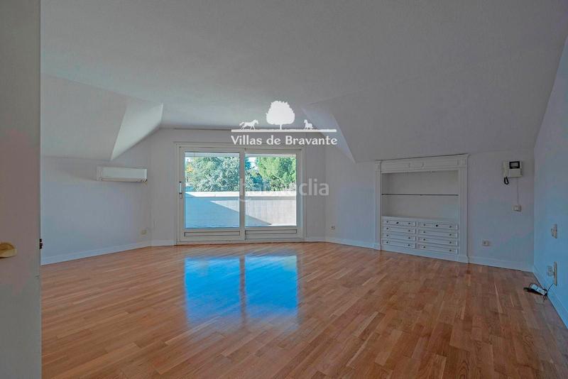 Foto 5a951ef5-75d8-4639-bcd7-28bbde7cbbfd. Chalet mit heizung parking pool in Prado Largo Pozuelo de Alarcón