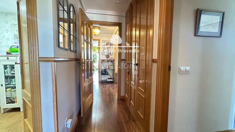 Foto 04cc4475-8c24-4f81-aae4-c1eff6ec99b3. Pis amb calefacció piscina a Sector S Boadilla del Monte