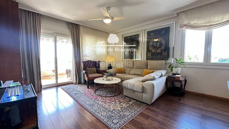 Foto 3e245ee1-8dd2-442a-be6b-c01b6d88a279. Pis amb calefacció piscina a Sector S Boadilla del Monte