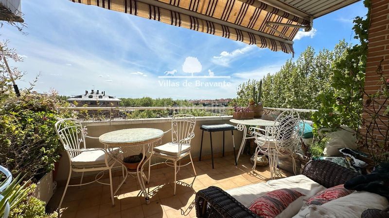 Foto 893a8805-be48-4324-9dbe-d89fbaf83eda. Pis amb calefacció piscina a Sector S Boadilla del Monte