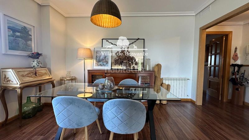 Foto fedf93a8-b2d7-45f7-bbed-74d441f67bf2. Pis amb calefacció piscina a Sector S Boadilla del Monte