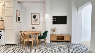 Flat  Molino de viento. Excepcional piso exterior reformado de dos habitaciones y tres c
