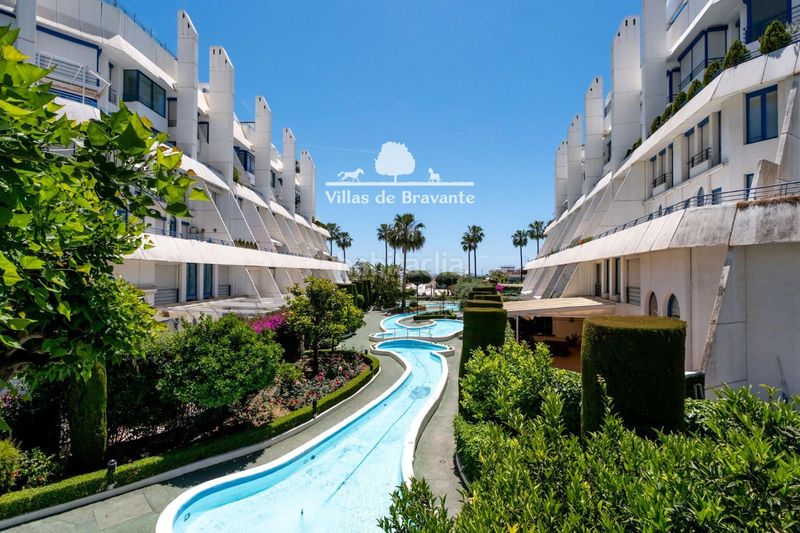 Foto 4d446a47-e1e9-42dd-ba44-acedd275890f. Dúplex amb calefacció aparcament piscina a Playa de la Fontanilla Marbella