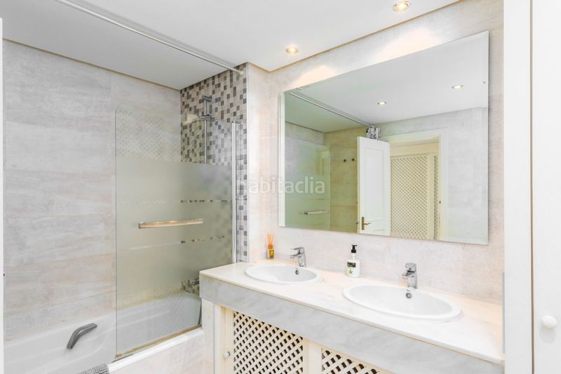 Foto 2992c873-00b3-4d5b-aef6-480003a6b685. Apartament amb calefacció piscina a Puerto Marina Benalmádena