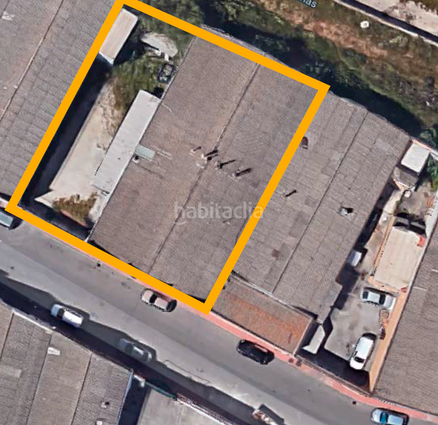 Foto e4076cbf-f8ef-4fbb-b04a-8988e17da0b6. Gewerbliches grundstück in Distrito Zeta - Recinto Ferial Cortijo de Torres Málaga