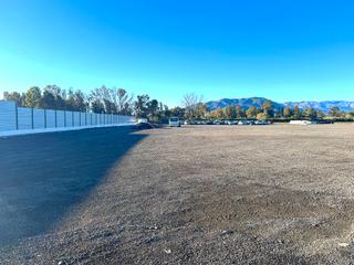Miete Gewerbliches Grundstück in Churriana - El Pizarrillo - La Noria - Guadalsol. Espectaculares parcelas para aparcamiento de vehículos junto al