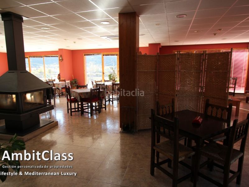 Foto 9eeda078-9dd4-4463-94de-070ef96ccb79. Edificio  hotelero en Puente la Reina de Jaca