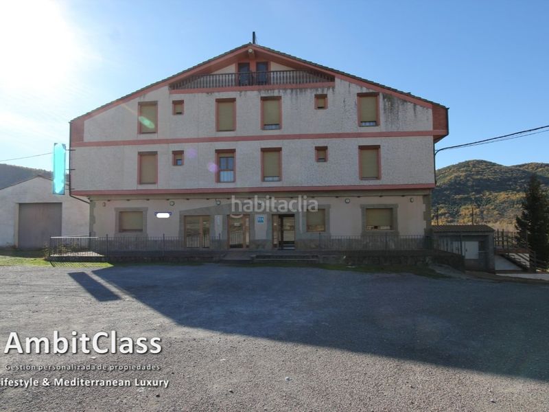 Foto c511883c-d010-4f93-a434-dc3781f9fd7d. Edificio  hotelero en Puente la Reina de Jaca