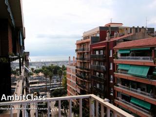 Pis  N/a. Piso con terraza y vistas al mar en el centro de mataró