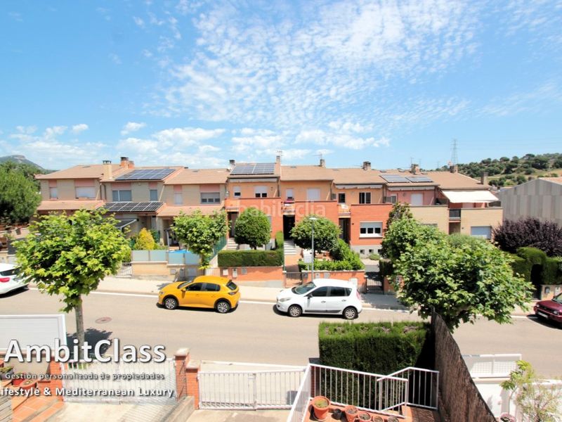 Foto ba29ec6a-1ac1-407f-9a6d-d283f847f4c8. Casa adossada amb calefacció aparcament a Centelles