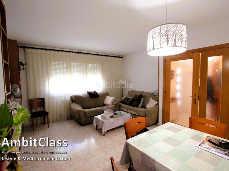 Foto d2b256db-963e-434b-95bf-c05bfe22f111. Casa adossada amb calefacció aparcament a Centelles