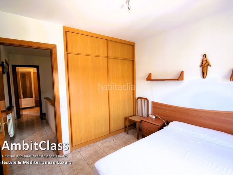 Foto f7487aa1-da11-4030-91c4-d353394f26ea. Casa adossada amb calefacció aparcament a Centelles