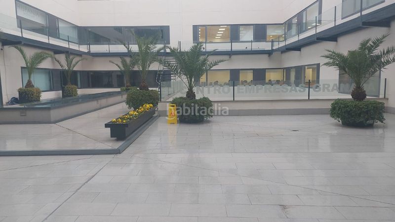 Foto 732772f8-3c20-4a4d-82e0-fb170fbe4f1e. Miete büro mit heizung in Atarfe