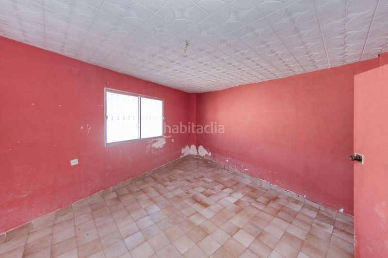 Foto 4fa122c1-5ddc-429b-934b-997f56260eb9. Casa adossada a Atarfe