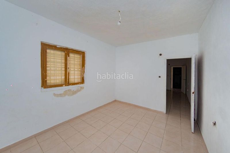 Foto 9829aa1c-0051-473b-a25f-89b1c55e79c6. Casa adossada a Atarfe