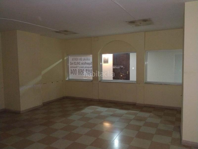 Foto df3fb963-15ec-4a70-b9a8-96bdbea88514. Local comercial a La Paz Granada