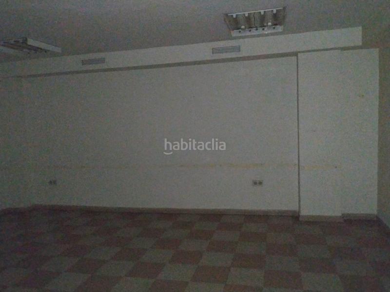 Foto f3fd0106-a58f-49e0-becb-f6b5a1568a2d. Local comercial a La Paz Granada